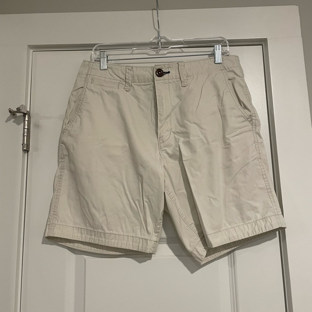 Men’s American Eagle Khaki Shorts